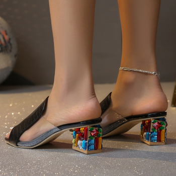 One-line típusú papucs PU felső rész, PU belső rész, gumírozott talp, kerek orr - Nyár 2025