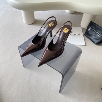 Saint Magasarkú Cipő – alacsony kivágású nyílás, vékony sarok, elasztikus pánt, bőr felső rész