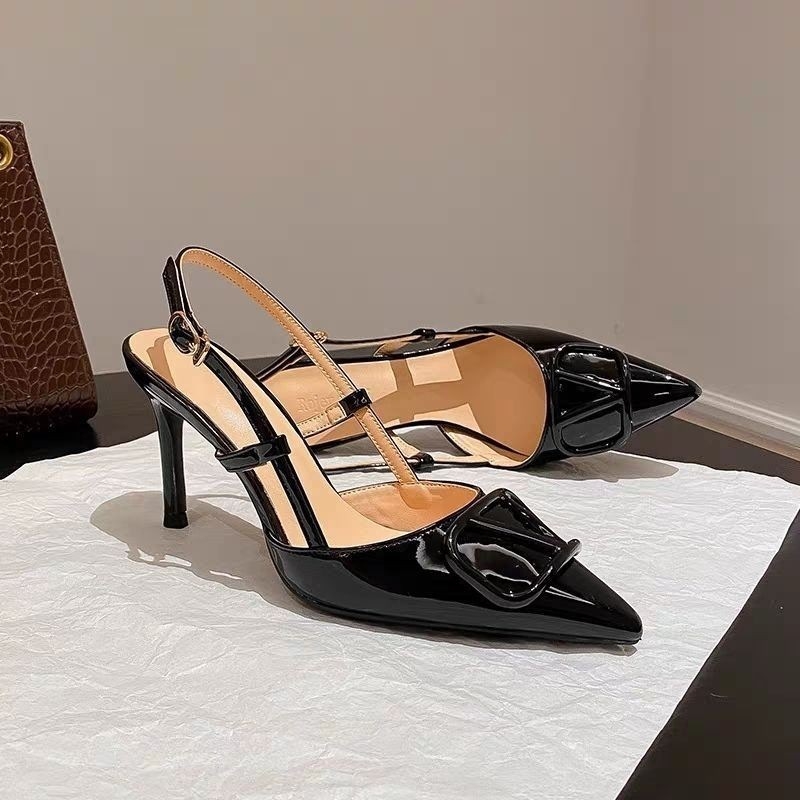 Francia stílusú női szandál, hegyes orrú, egy vonalas csattal, PU felsőrész, vékony sarok >8 cm