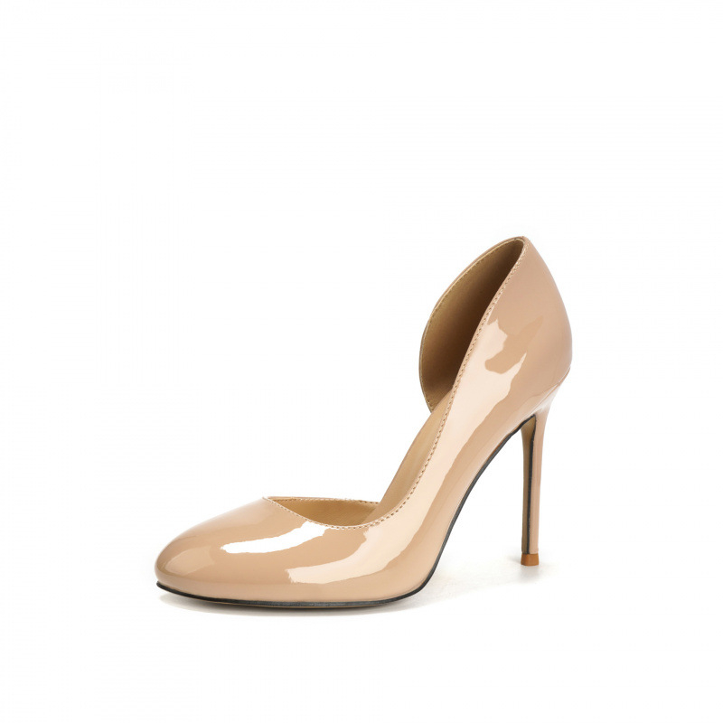 Női cipő kerek orrú, macskasarkú 6-8 cm, slip-on, nyár 2025