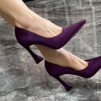 Női magassarkú cipő – kerek orr, PU felsőrész, Slip-on, csíkos mintázat, 8 cm feletti sarok, gumi talp