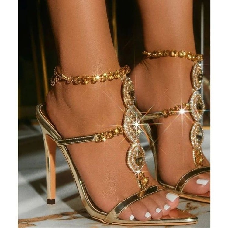 Stiletto cipő, hegyes orrú, vékony sarok, sarokmagasság több mint 8 cm, PU felsőrész, gumi talp