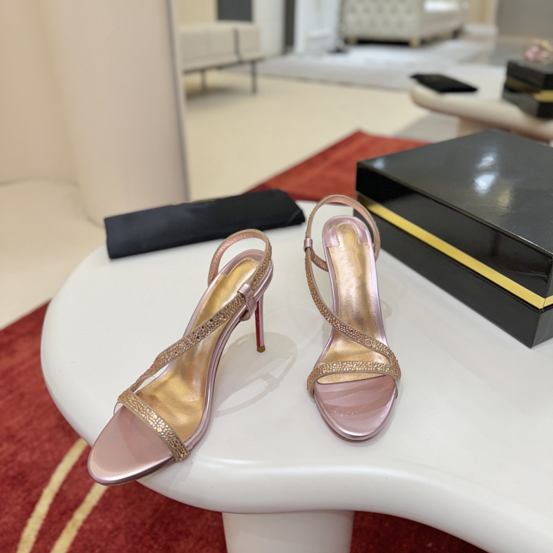 Magas sarkú üreges bőrszandál vékony pántokkal, hal formájú orr, felső és bélés valódi bőrből, habgumiból készült talp