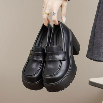 Loaferice u britskom stilu s okruglim vrhom, gornji materijal: super vlakno, gumena potplatica, debeli pet 6–8 cm, niski otvor (jesen 2024)