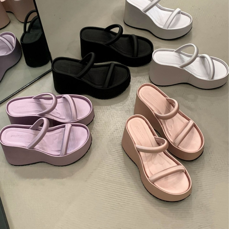 Satenske sandale s debelim petom i četvrtastim vrhom, PU podstava, đon od pjenaste gume – proljeće 2025