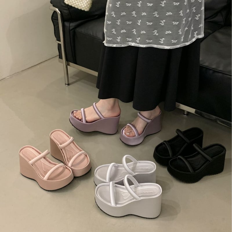 Satenske sandale s debelim petom i četvrtastim vrhom, PU podstava, đon od pjenaste gume – proljeće 2025