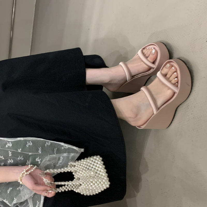 Satenske sandale s debelim petom i četvrtastim vrhom, PU podstava, đon od pjenaste gume – proljeće 2025