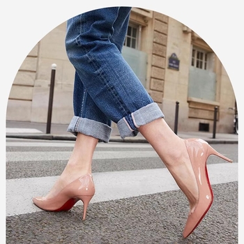 Dámske lodičky s ostrým nosom, tenký podpätok, podšívka z ovčej kože, stredná hĺbka vamp