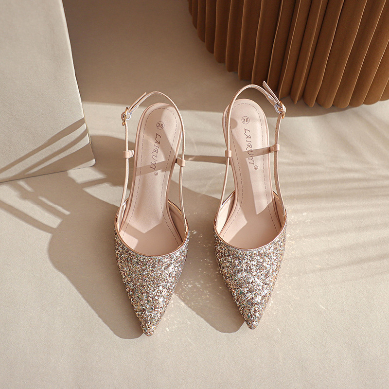 Sandale cu paiete, vârf ascuțit, toc cui 6-8 cm, spate deschis, bretea simplă