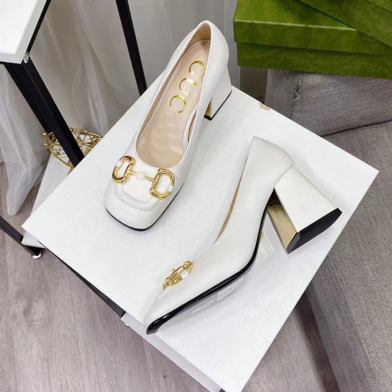 Pantofi dama cu toc înalt – vârf pătrat – partea superioară din piele naturală (lână de miel) – toc tip pană 6–8 cm