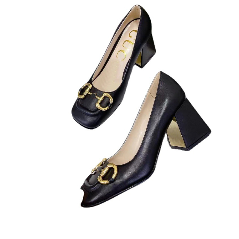 Pantofi dama cu toc înalt – vârf pătrat – partea superioară din piele naturală (lână de miel) – toc tip pană 6–8 cm