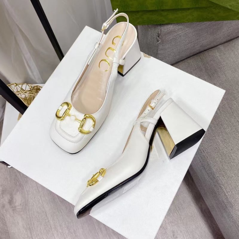 Pantofi dama cu toc înalt – vârf pătrat – partea superioară din piele naturală (lână de miel) – toc tip pană 6–8 cm