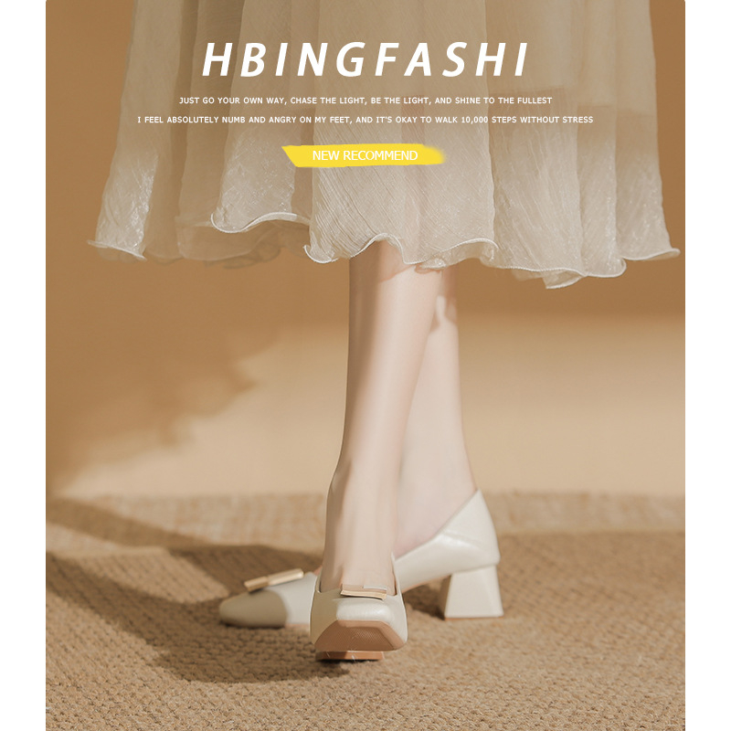 Mary Jane cipő - Felső anyag: szarvasmarha bőr - Lábujj forma: hegyes - Sarokmagasság: középtok (3–6 cm) - Sarok forma: tömbös