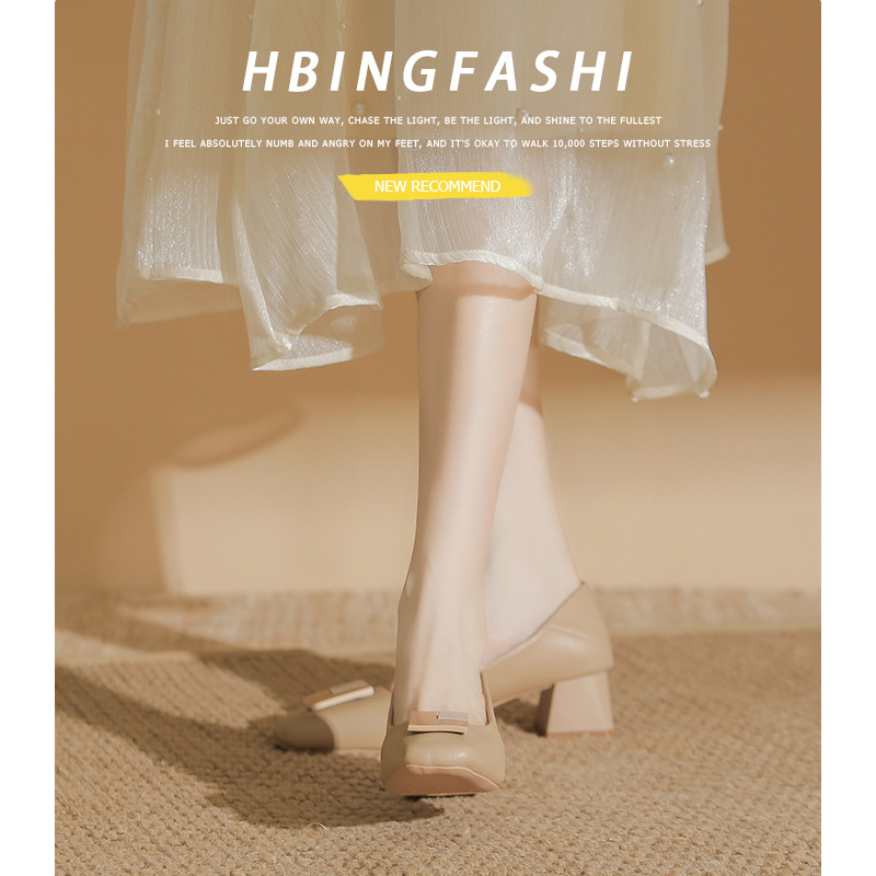 Mary Jane cipő - Felső anyag: szarvasmarha bőr - Lábujj forma: hegyes - Sarokmagasság: középtok (3–6 cm) - Sarok forma: tömbös