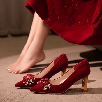Vjenčane cipele za žene s uskim nosom, PU gornji dio, debeli 6–8 cm petu, cvjetni uzor s perljanim čvorom, slip-on