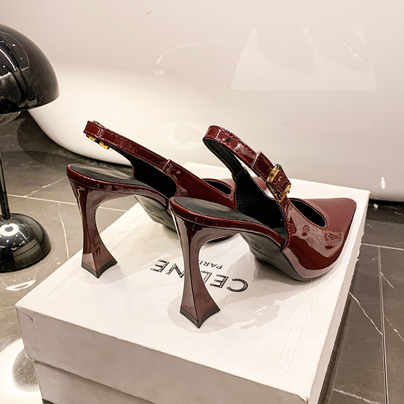 Sandale cu spate deschis, vârf ascuțit, închidere cu cataramă, stil coreean, toc în formă de pahar de vin peste 8 cm