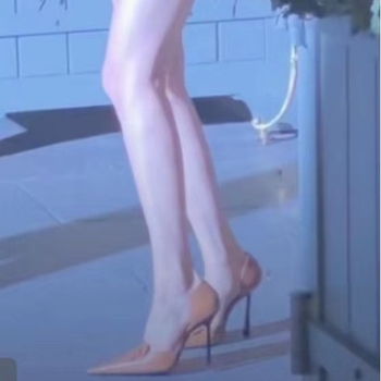 Pantofi stiletto cu toc înalt, vârf ascuțit, stil retro-literar, partea superioară din Super Fiber, talpă din cauciuc, primăvara 2025