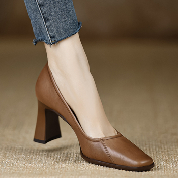 Pantofi dama cu toc înalt, vârf pătrat, toc gros, exterior PU, branț PU, înălțime toc 6–8 cm