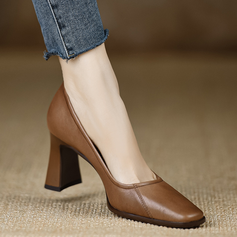 Pantofi dama cu toc înalt, vârf pătrat, toc gros, exterior PU, branț PU, înălțime toc 6–8 cm