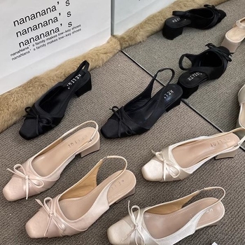 Női egypántos szandál, négyzetes orral és vastag sarkú, koreai stílus, PU felsőrész, PU belső, gumitalp, tavasz 2025