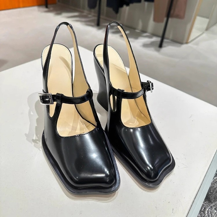 Pantofi Mary Jane cu o curea, vârf pătrat, toc gros, partea superioară piele de miel