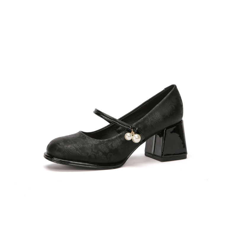 Pantofi Mary Jane pentru femei, partea superioară din satin mătăsos, vârf rotund, toc mediu 3-6 cm, închidere cu cataramă