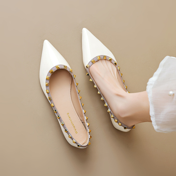 Pantofi dama Kang Feini Slip-On cu rivet, vârf ascuțit, suprafață din Super Fiber, talpă din cauciuc, toc mic