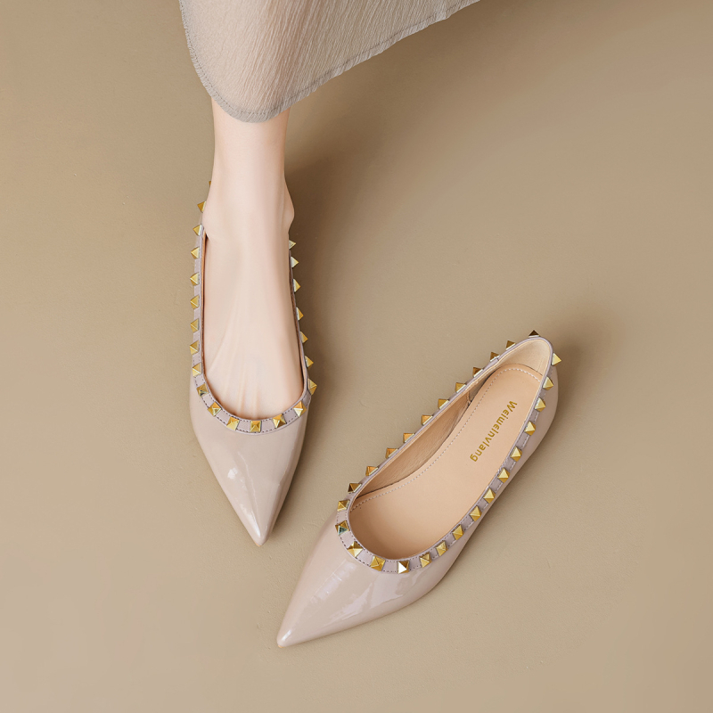 Pantofi dama Kang Feini Slip-On cu rivet, vârf ascuțit, suprafață din Super Fiber, talpă din cauciuc, toc mic