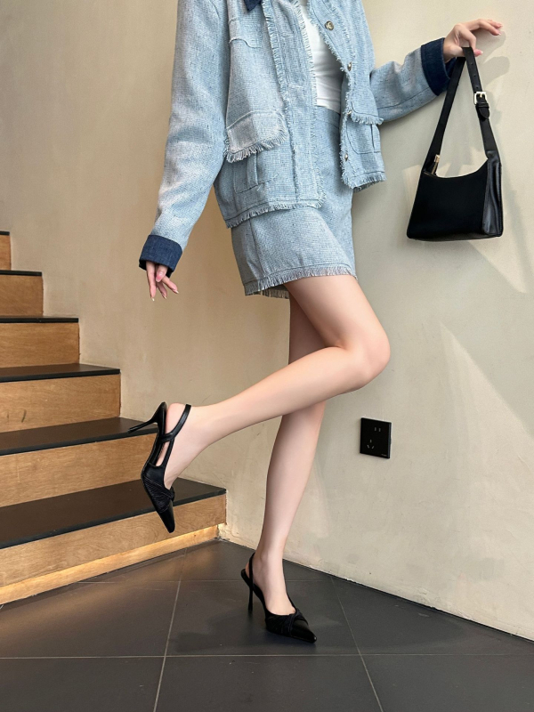 Visoke štikle s oštrim nosom, PU gornji dio, tanak potpetica, visina pete 6–8 cm, dubina otvora 7–11 cm