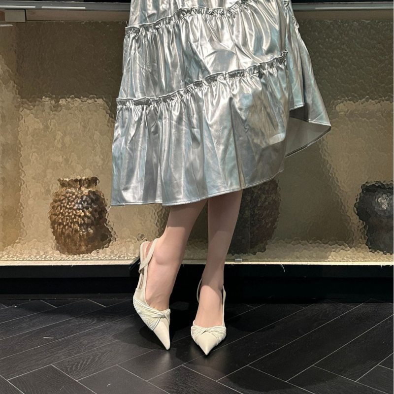 Visoke štikle s oštrim nosom, PU gornji dio, tanak potpetica, visina pete 6–8 cm, dubina otvora 7–11 cm