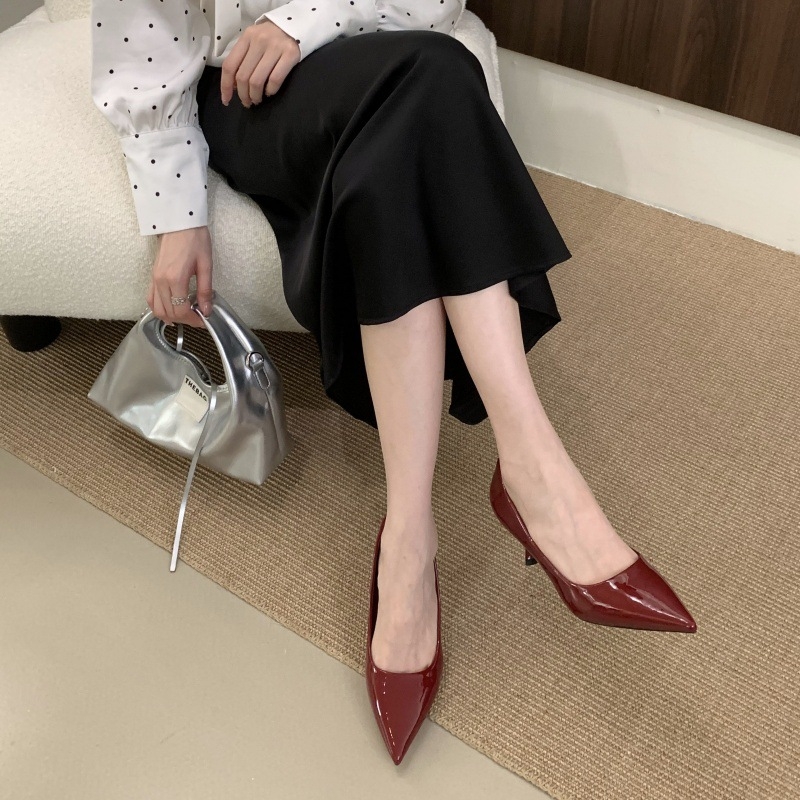 Pantofi de banchet pentru femei – vârf ascuțit, suprafața PU, toc mediu 3–6 cm, stil coreean, slip-on