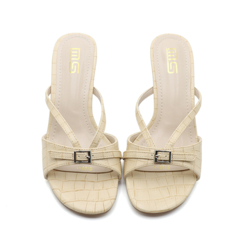 Sieviešu kurpes PU augšpuse, PU iekšējais materiāls, gumijas zole, apaļa purngale, brīvā laika stils