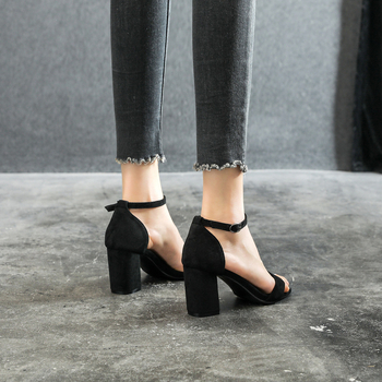 Zodini sandale s remenčićima od velura, okrugli vrh prsta, gumeni potplat, za svakodnevnu upotrebu