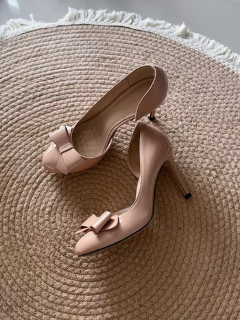 Dámske lodičky na ihlu s okrúhlym špičkou, nízky otvor, PU stielka, gumová podrážka (Jar 2025)