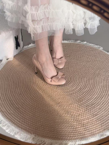 Dámske lodičky na ihlu s okrúhlym špičkou, nízky otvor, PU stielka, gumová podrážka (Jar 2025)