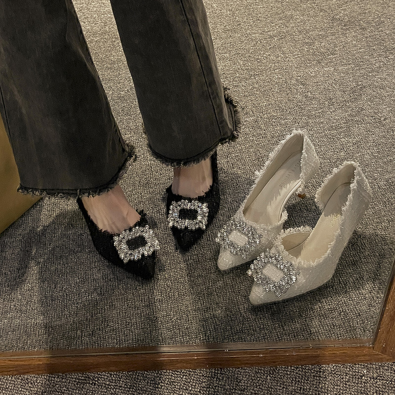 Ženske štikle s oštrim nosom, kristali, PU gornji dio, guma potplat, visina pete 3–6 cm