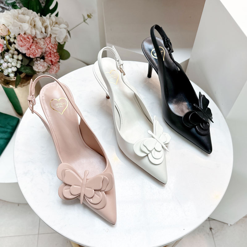 VAIFTILNO Sandaļas ar smailu purnu, aizmugure atvērta ar siksniņu, augšējais materiāls: superšķiedra, iekšējais materiāls: aitas āda, zole: gumija