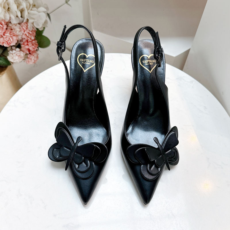 VAIFTILNO Sandaļas ar smailu purnu, aizmugure atvērta ar siksniņu, augšējais materiāls: superšķiedra, iekšējais materiāls: aitas āda, zole: gumija