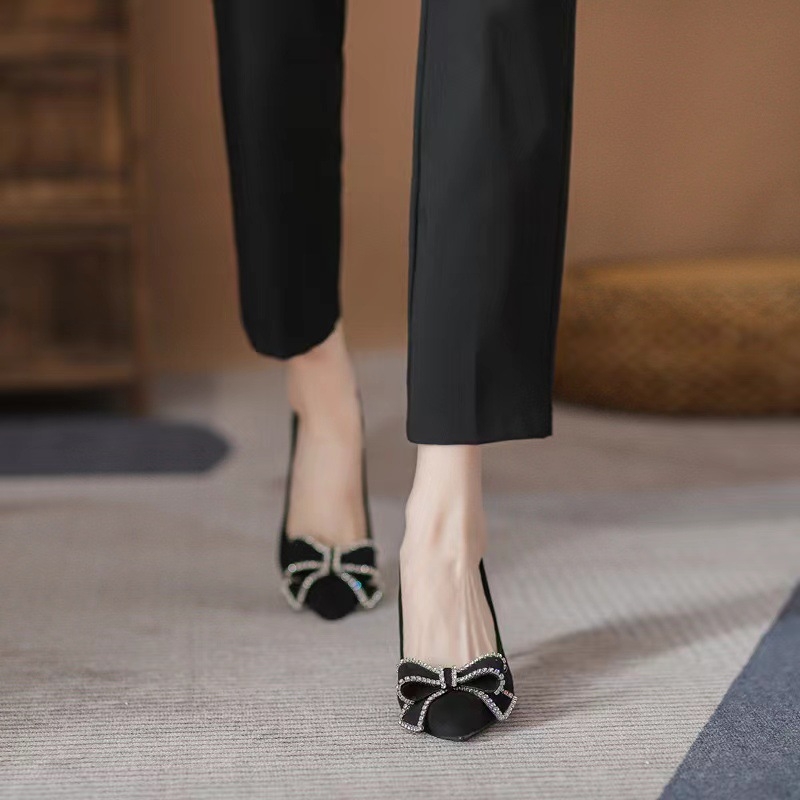Ženske visoke pete, korejskog stila, šiljasti nos, stiletto petu, velur gornji dio, visina peta 6-8 cm