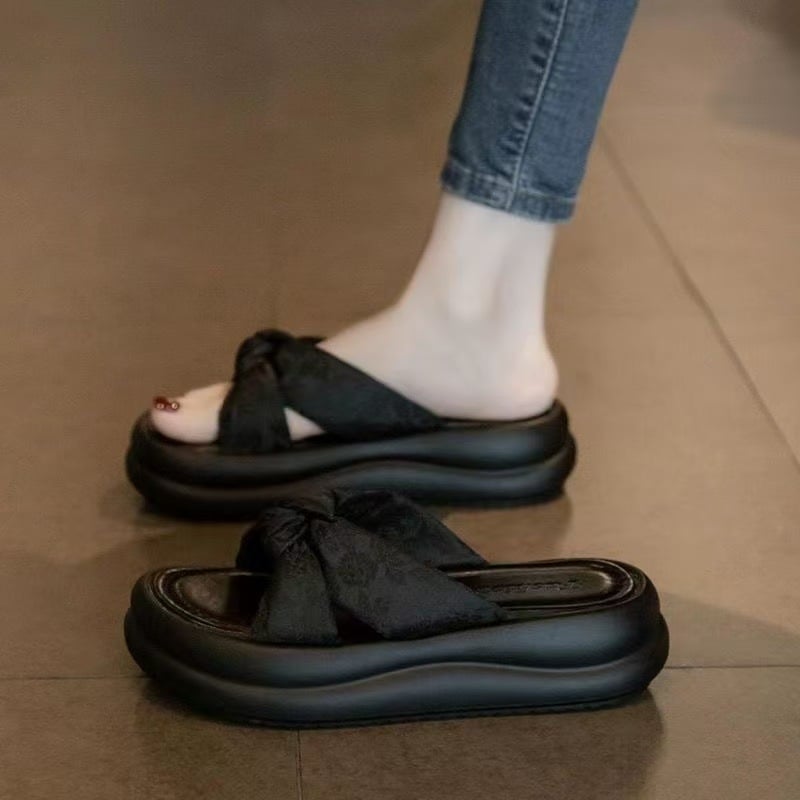 Női vastag talpú szandál, tündér-stílus, felső textilek, PU talpbetét, gumírozott talp, kerek orr, 2025 tavaszán