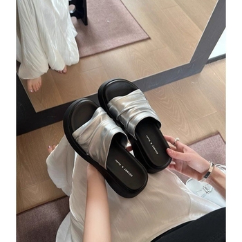 Sandale femei din piele cu aspect încrețit și platformă, partea superioară din piele microfibră, talpă din cauciuc, vârf rotund, vara 2025