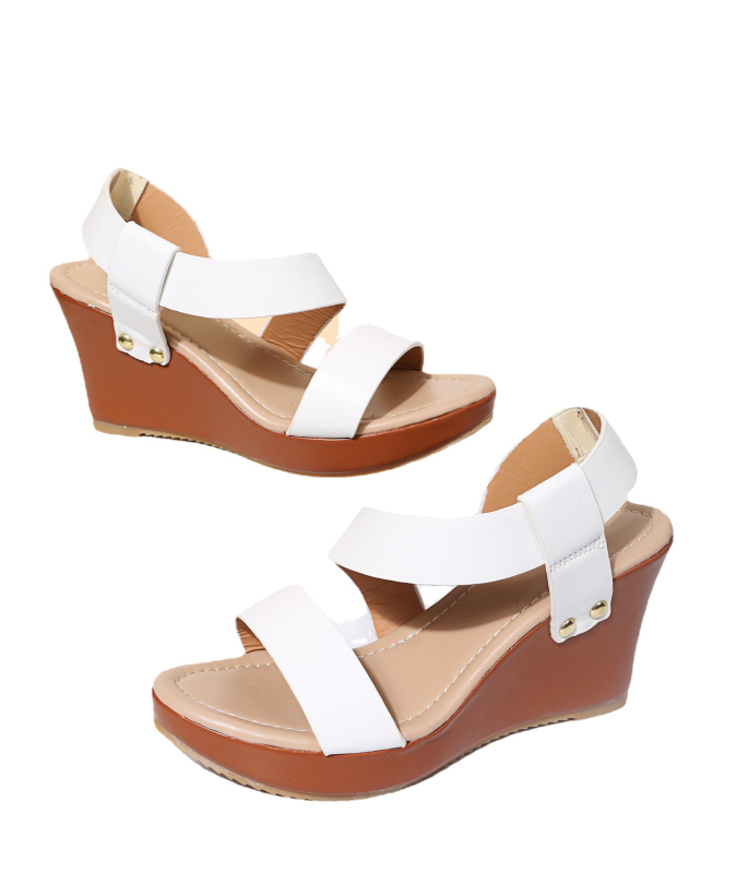 Rimske sandale s gornjim dijelom od mikrovlakana, okrugla špička, kopča, gumena potplat, PU podstava