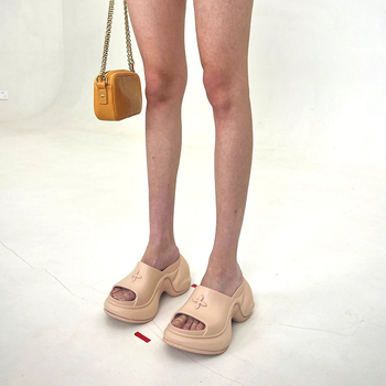 Sieviešu pludmales sandales ar platformu un augstu papēdi, EVA virsdaļa, apaļš pirksts, gumijas zole, iekšējais materiāls: super šķiedra, pavasaris 2025