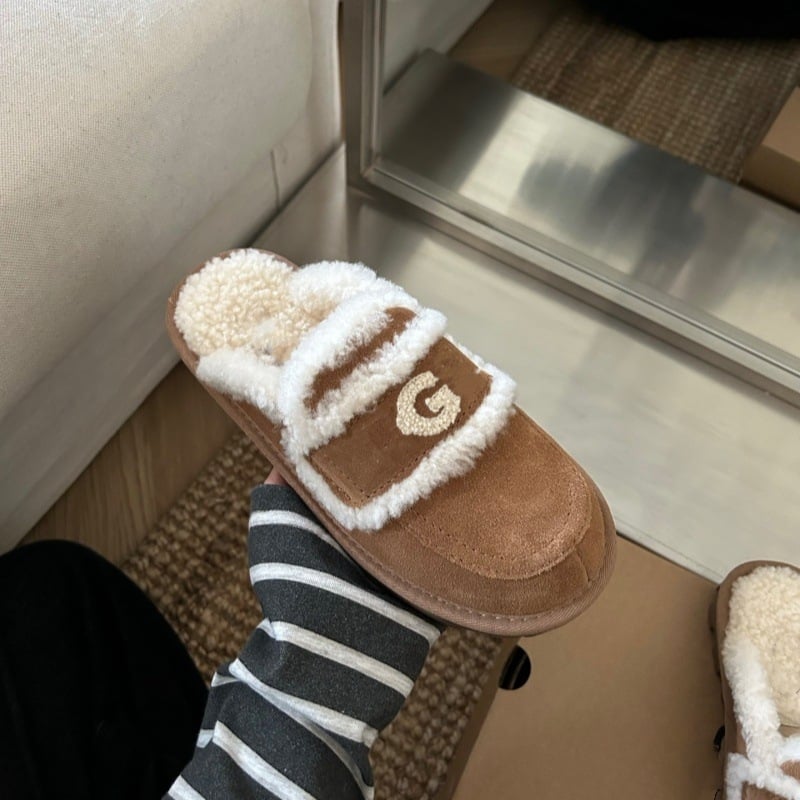 Papuče s koženým vrchným dielom, 3 cm hrubá gumová podrážka, okrúhla špička, podšívka z ovčej vlny, domáce zimné papuče pre dospelých.