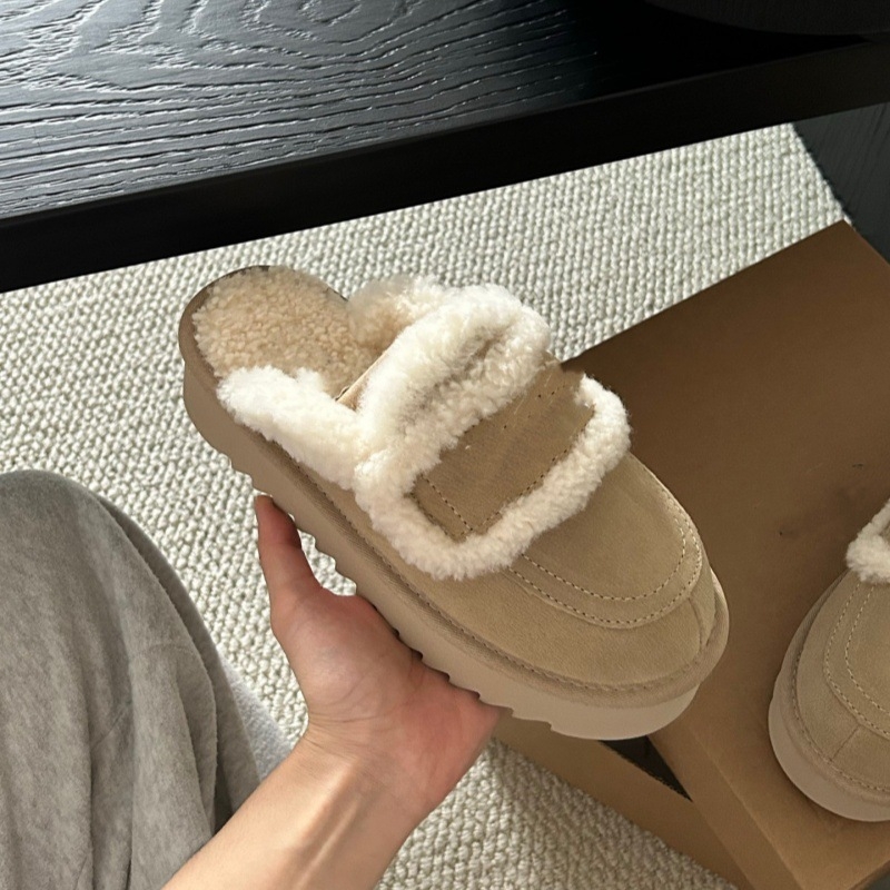 Papuče s koženým vrchným dielom, 3 cm hrubá gumová podrážka, okrúhla špička, podšívka z ovčej vlny, domáce zimné papuče pre dospelých.