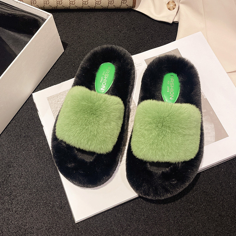 Papuče s debelim potplatom 3 cm, gornji dio od brušene kože (suede), gumena podloga, unutarnja postava od umjetnog pliša, okrugla špička, namijenjene za unutarnju upotrebu