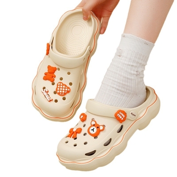 Sieviešu kurpes ar caurumiem – EVA zole, EVA augšējā daļa (Materiāls zoles: EVA; Materiāls augšējā daļa: EVA; Zoles biezums: 4; Pielāgots dizains: Jā; Dzimums: Sievietes)