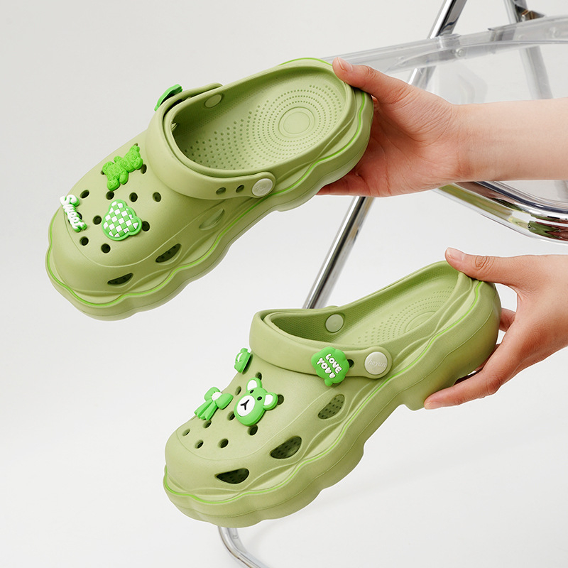 Sieviešu kurpes ar caurumiem – EVA zole, EVA augšējā daļa (Materiāls zoles: EVA; Materiāls augšējā daļa: EVA; Zoles biezums: 4; Pielāgots dizains: Jā; Dzimums: Sievietes)