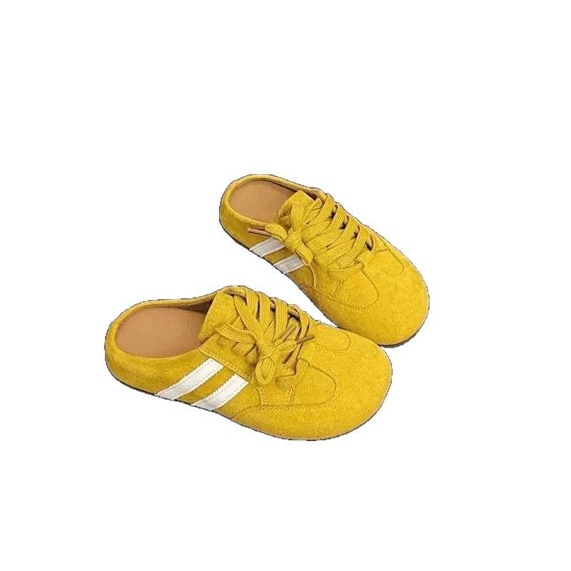 Ženske vanjske papuče – proljeće/ljeto 2025, moderan retro stil, debeli potplat, casual. Gornji materijal: mikrovlatna koža; Unutarnji materijal: mreža; Potplat: kompozit; Debljina potplata: 0–3 cm; Prozračnost, lagane, protuklizne.