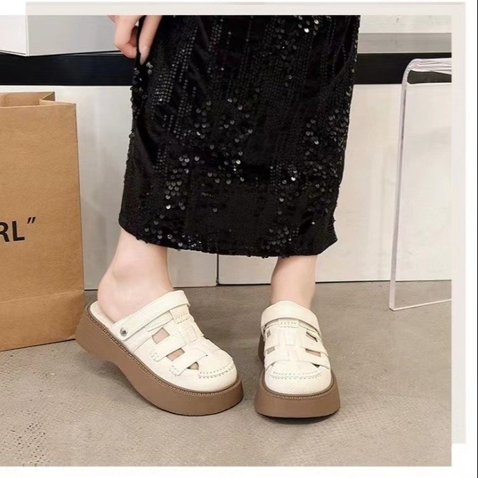 Ikdienas romiešu stila sandales ar perforētu dizainu un bieza platforma, aizvērts purns, PU augšējā daļa, bez iekšējās oderes, vasara 2025